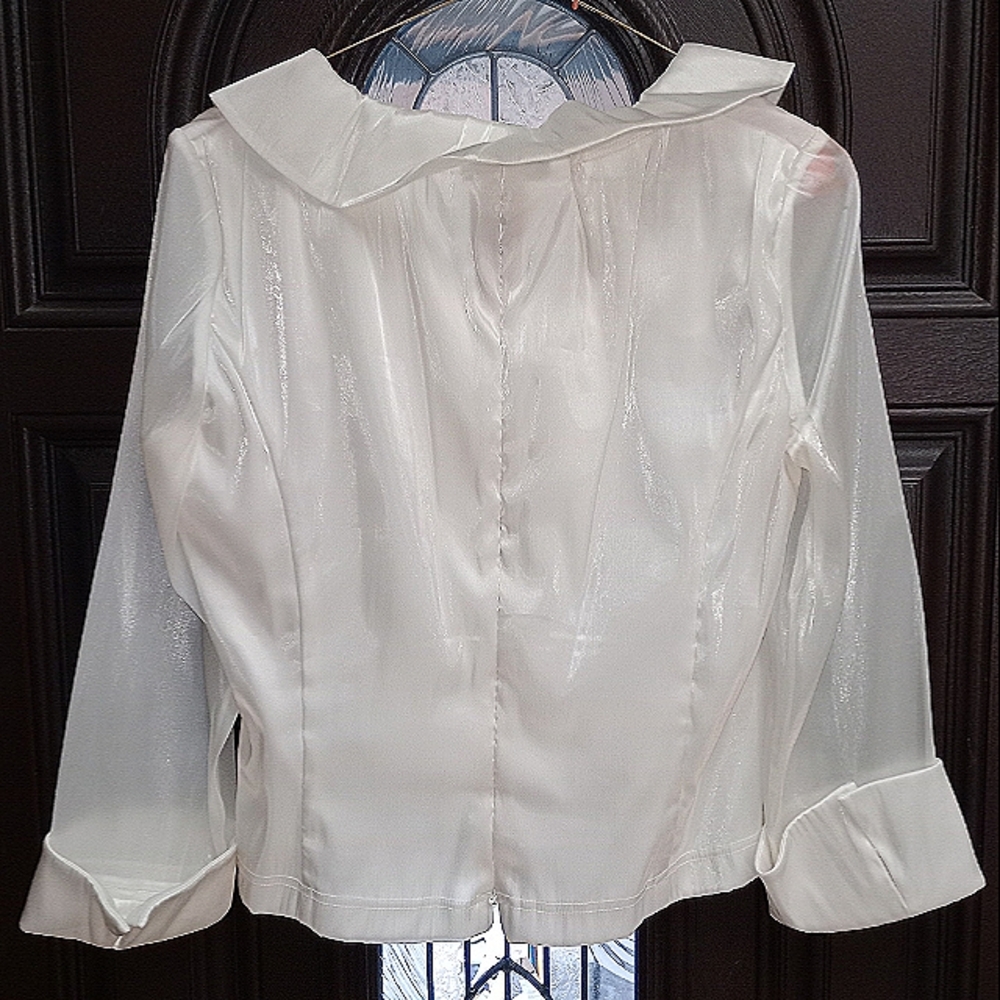 Ivory Evening Blouse - Picture 2 of 3